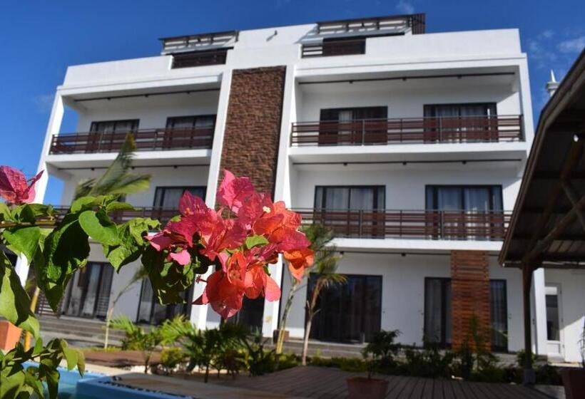 1 Bedroom Penthouse Apartment, Le Binome