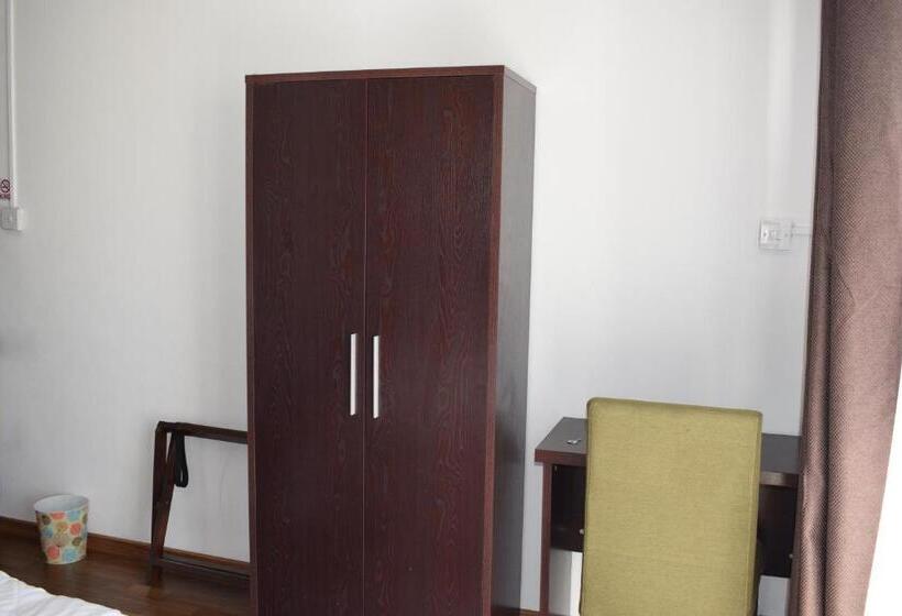 1 Bedroom Penthouse Apartment, Le Binome
