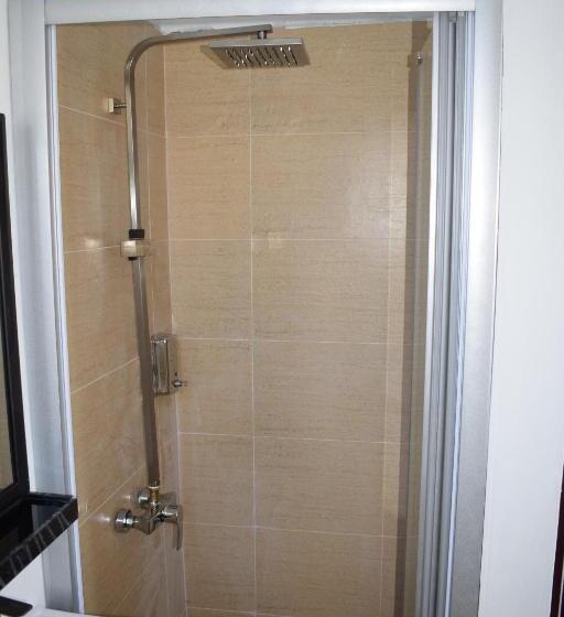 1 Bedroom Penthouse Apartment, Le Binome