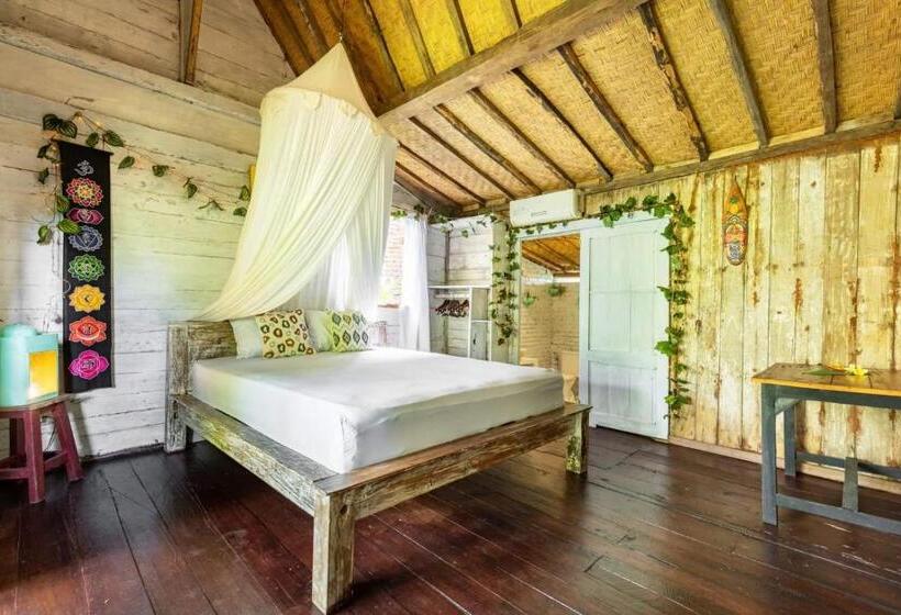 Номер Стандарт Вид на Бассейн, Bali Brothers Guesthouse