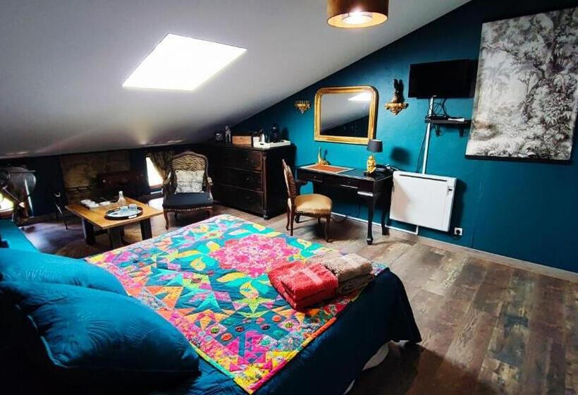 豪华房间, Ker Isari