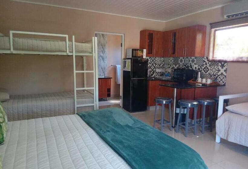 家庭间, Sonhos Dreams Self Catering Garden Cottages