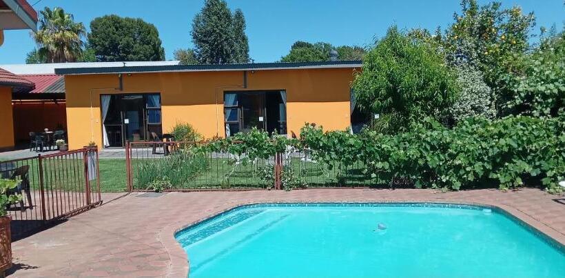 Quarto Familiar, Sonhos Dreams Self Catering Garden Cottages