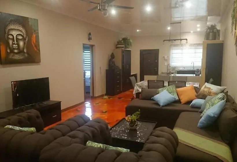 ２ベッドルームハウス, Svh Bush Lodge