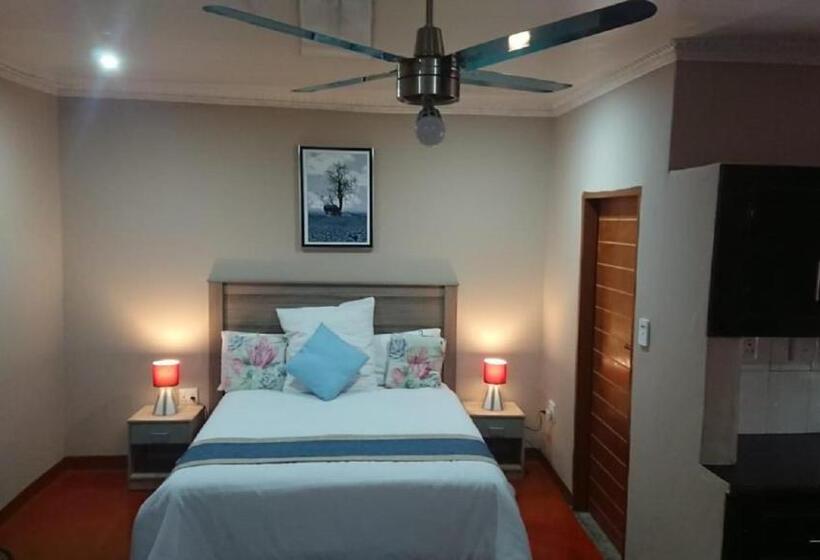 스탠다드 스튜디오, Svh Bush Lodge