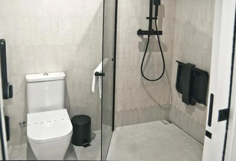 استودیوی استاندارد, Aparthotel El Cargol