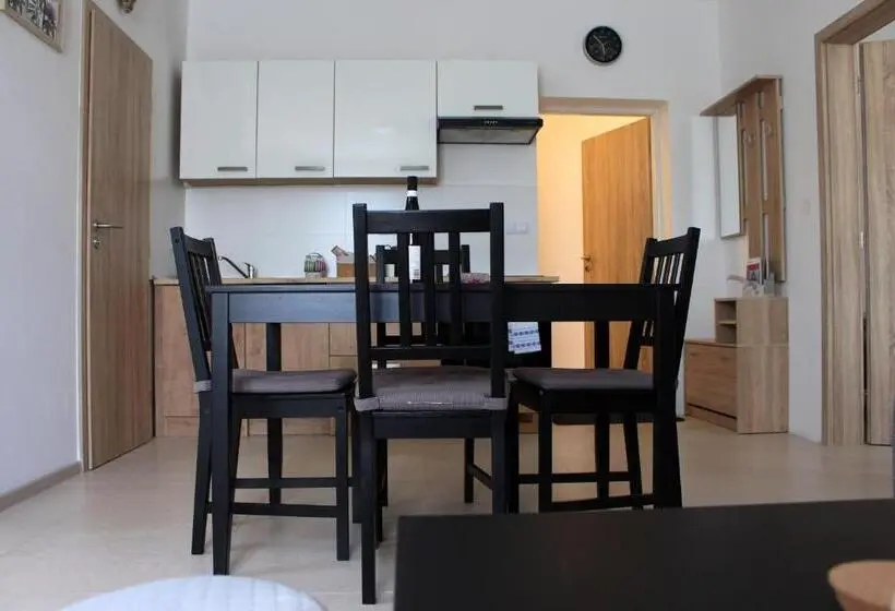 スイート, Apartmány V Podhradí