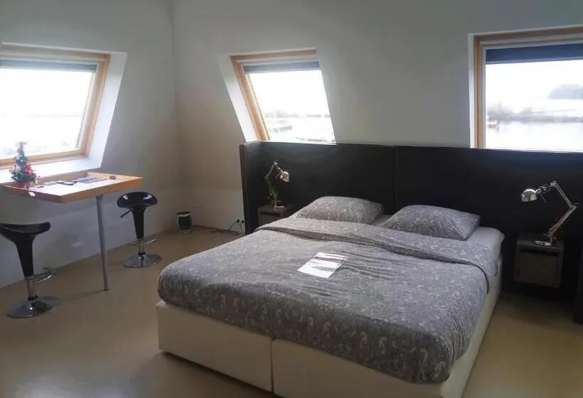 キングサイズベッドのデラックスルーム, Kaap Hoorn Club Bed En Breakfast