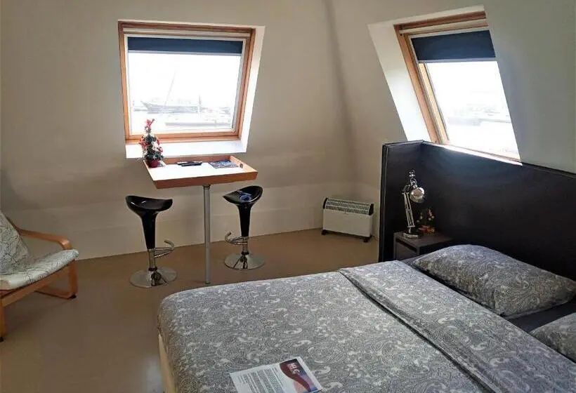 キングサイズベッドのデラックスルーム, Kaap Hoorn Club Bed En Breakfast