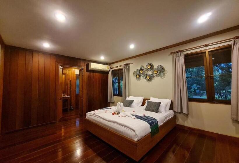 带大床的高级房间, Sak Ka Ya