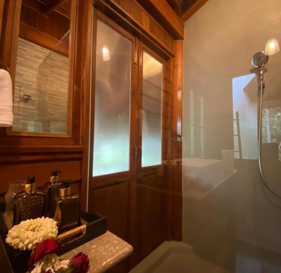 豪华房间, Sak Ka Ya