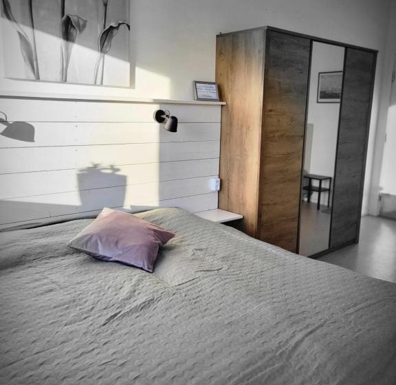 חדר סטנדרט חדר אמבטיה משותף, Kg Sleepover & Ställplats