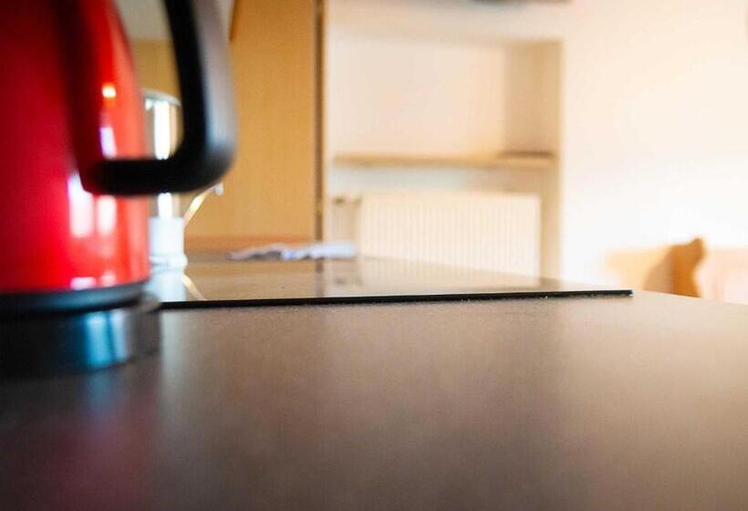 דירת שני חדרים, Ennerla Hof