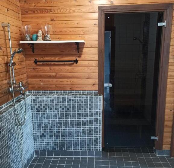 בית, 4 חדרי שינה, Laukkumäki Farm