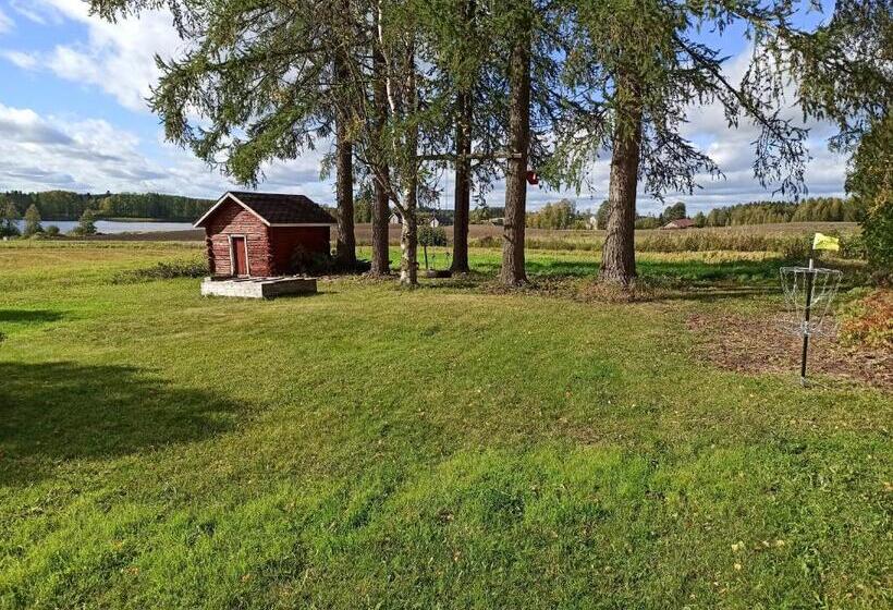 בית, 4 חדרי שינה, Laukkumäki Farm