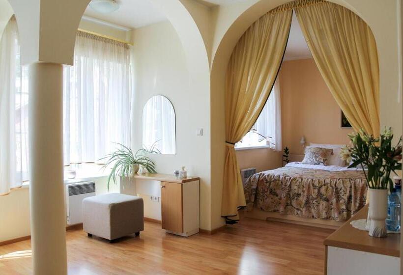 اتاق سوپریور خانوادگی, Nette