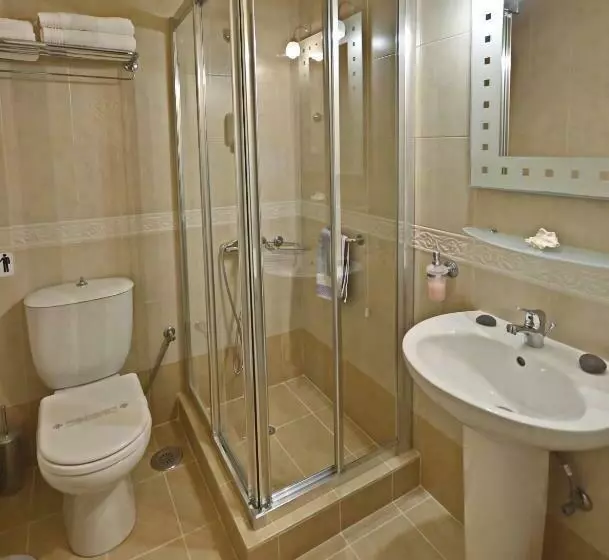 استودیوی استاندارد, Emporios Bay Hotel Chios