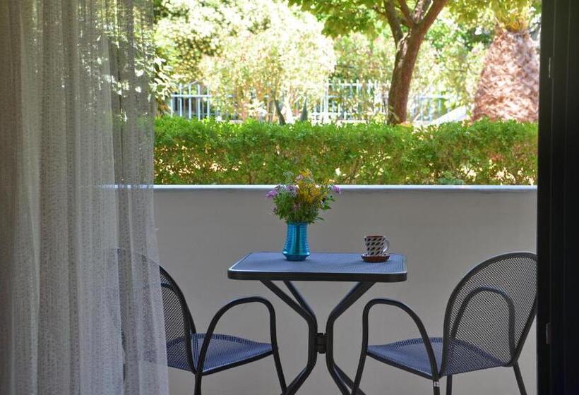 استوديو إقتصادى, Emporios Bay Hotel Chios