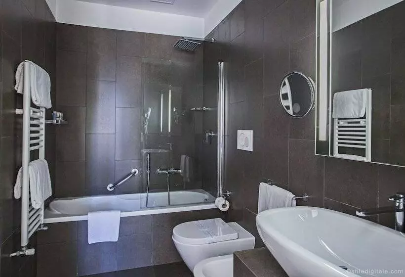سوئیت سینیور, Aldrovandi Residence City Suites
