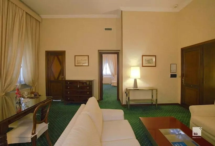 سوئیت سینیور, Aldrovandi Residence City Suites