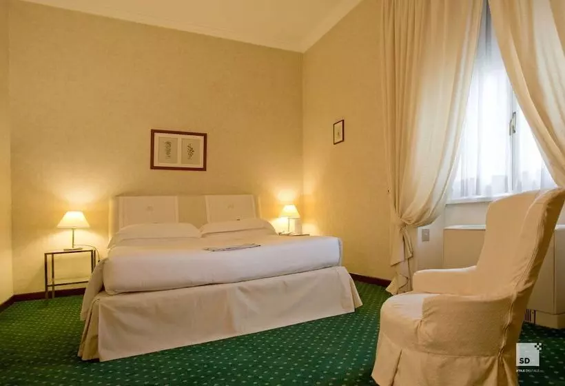 سوئیت سینیور, Aldrovandi Residence City Suites
