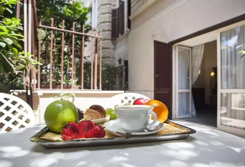 سوئیت سینیور, Aldrovandi Residence City Suites