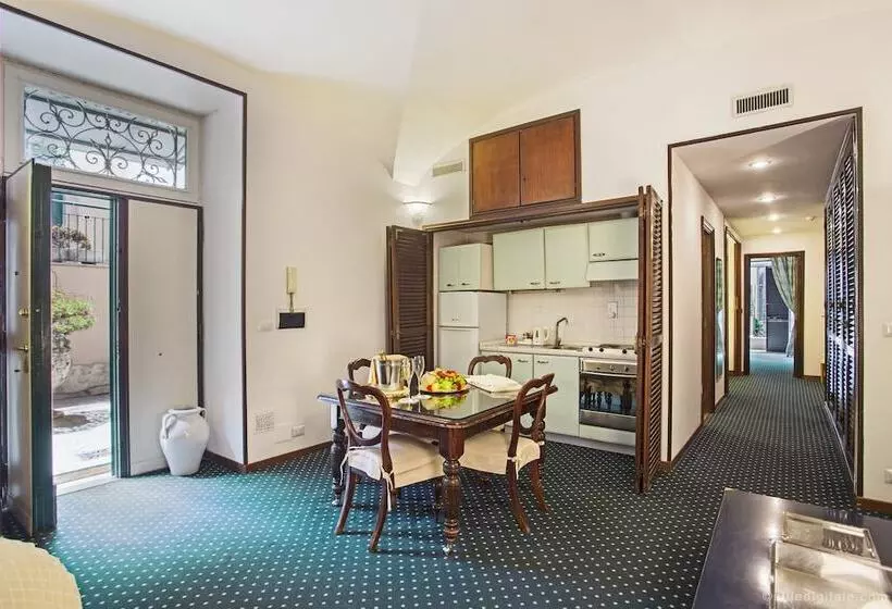 سوئیت سینیور, Aldrovandi Residence City Suites