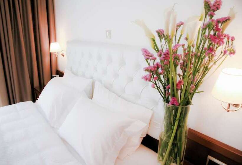 标准间, Armata Boutique