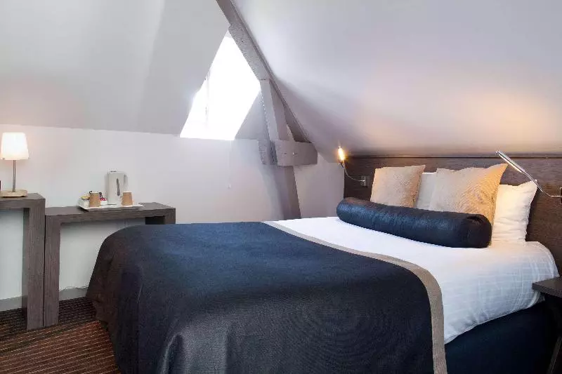 اتاق استاندارد یک نفره, Best Western Blois Chateau