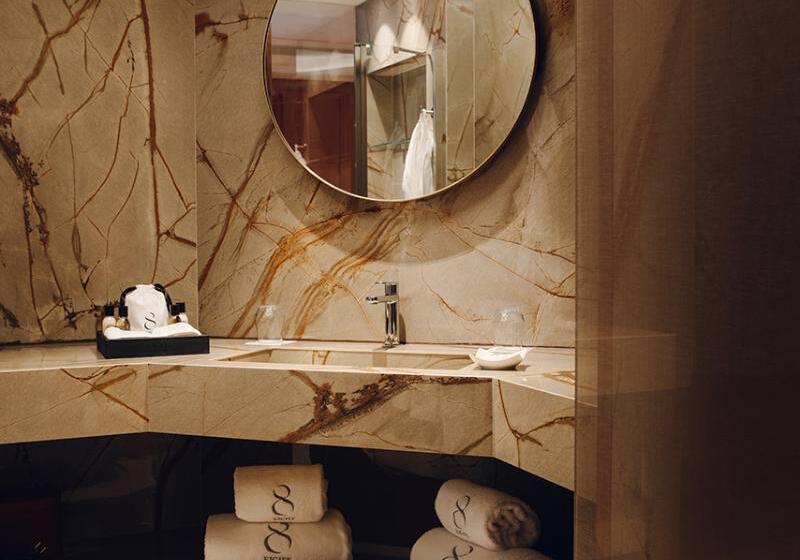 Полулюкс, Eight Hotel Portofino