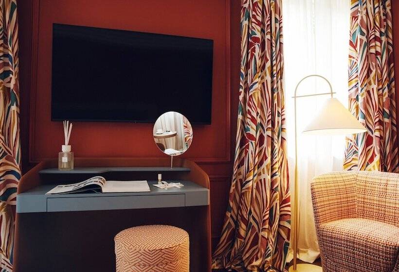 Полулюкс, Eight Hotel Portofino