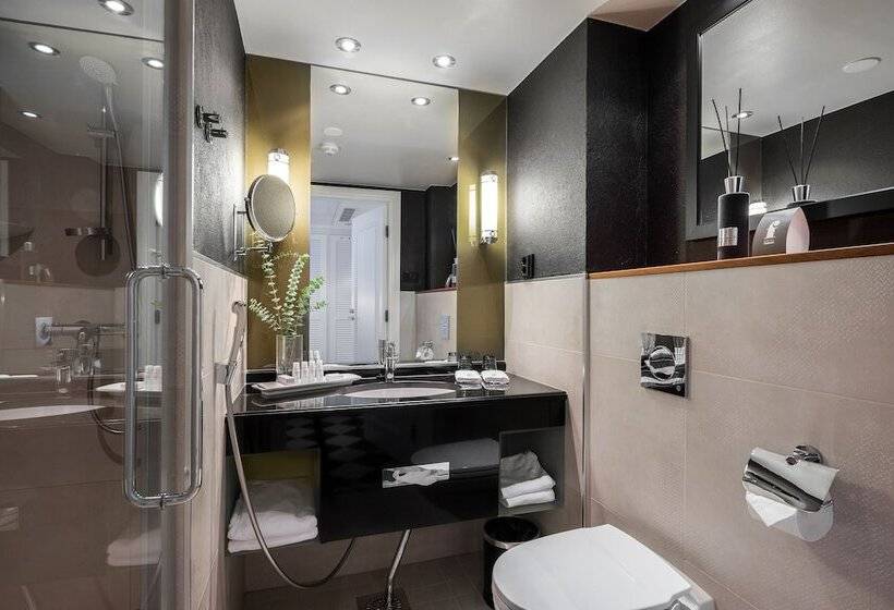 스탠다드 룸, Fabian