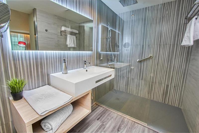 غرفة قياسية فردية, Korydallos