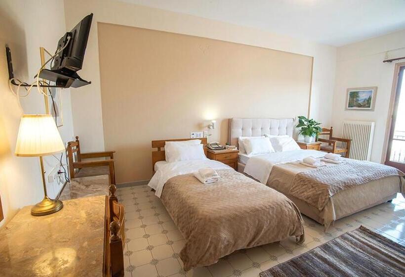 Quarto Triplo Estandar, Koukonas