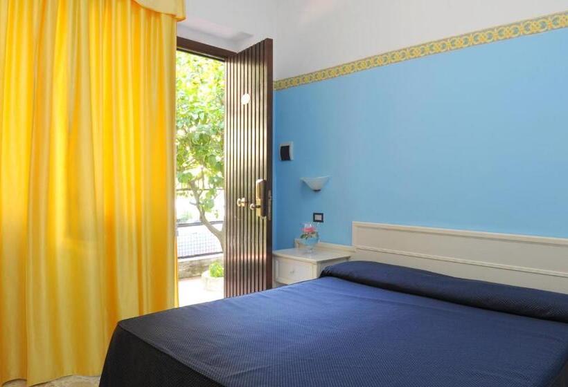 غرفة قياسية, La Sorgente Hs