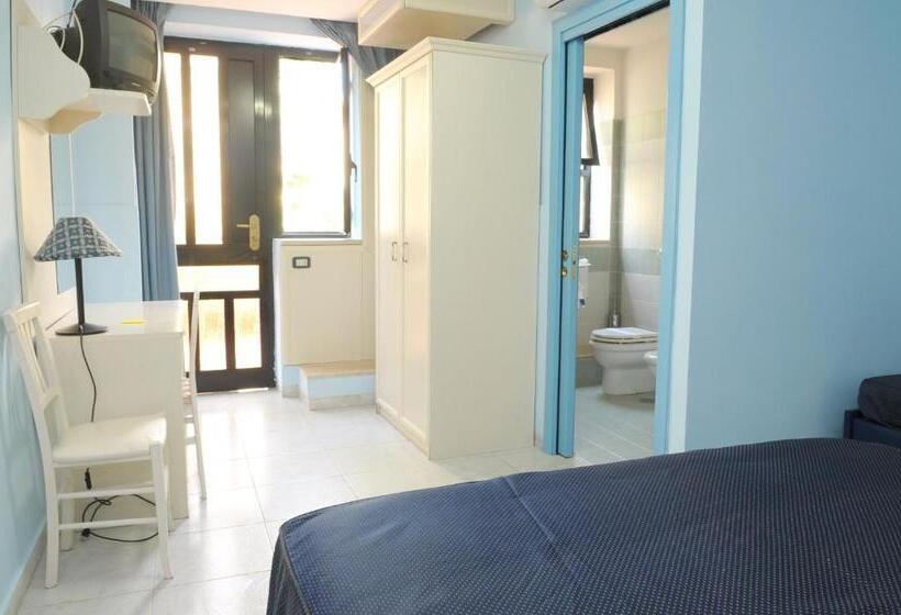 غرفة قياسية رباعية, La Sorgente Hs