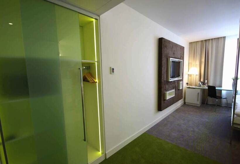 Quarto Estandar, Pure White