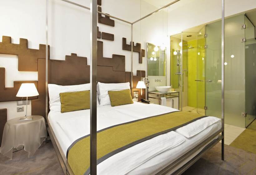 Quarto Estandar, Pure White