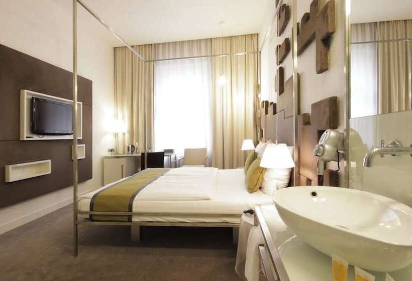 Quarto Estandar, Pure White