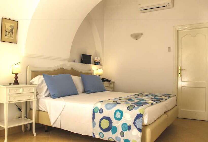 이코노미 룸, San Felice