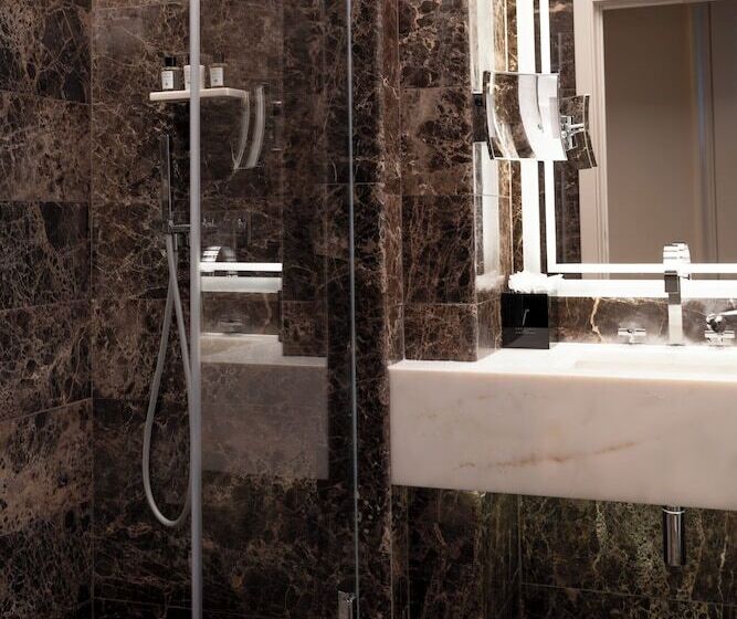 Camera Prestige, The First Arte   Preferred Hotels & Resorts