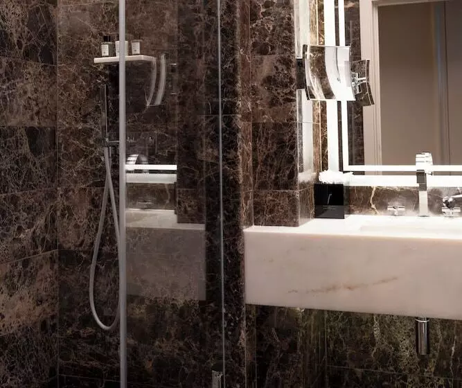 Camera Prestige, The First Arte Preferred Hotels & Resorts