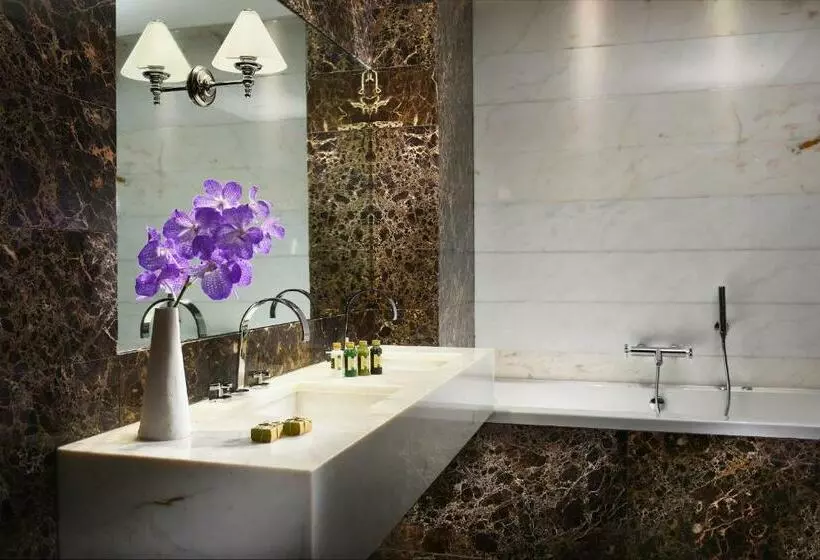 Suite Premium, The First Arte Preferred Hotels & Resorts