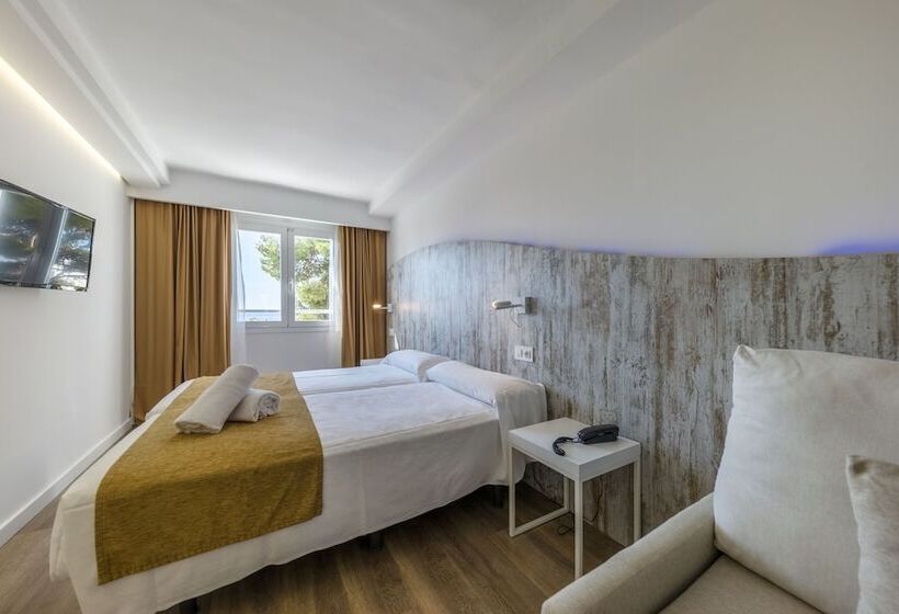 小型套房, Triton Beach