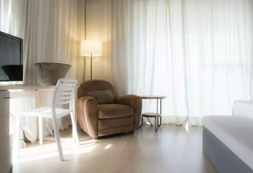 Superior Room with Terrace, Vincci Valdecanas Golf