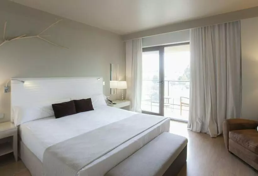 Superior Room with Terrace, Vincci Valdecanas Golf