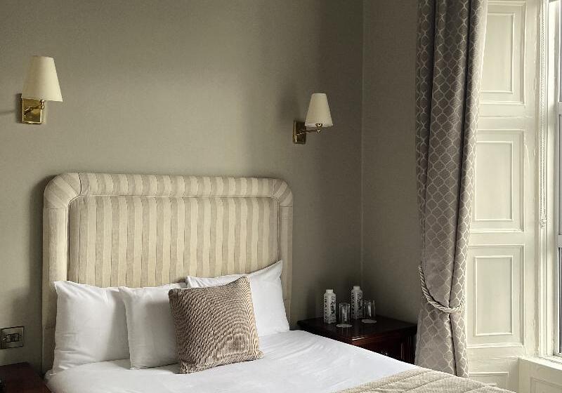 스탠다드 싱글 룸, The Western