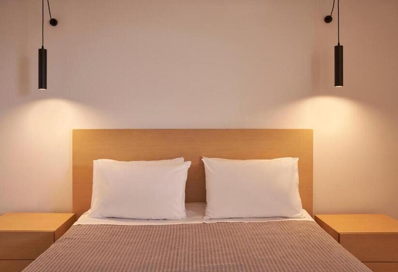 اتاق کلاسیک, Xenia Poros Image