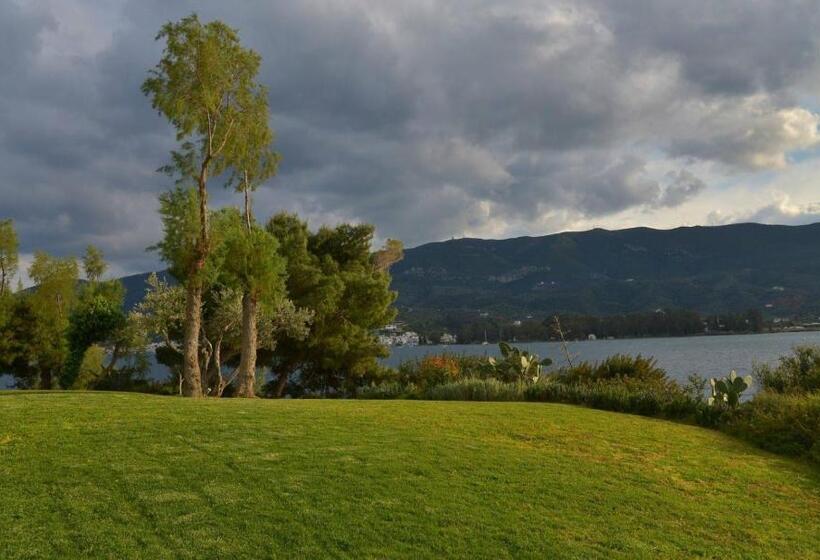 سوییت سینیور با چشمانداز دریا, Xenia Poros Image