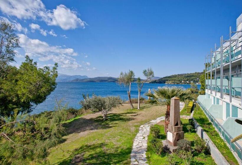 سوییت سینیور با چشمانداز دریا, Xenia Poros Image